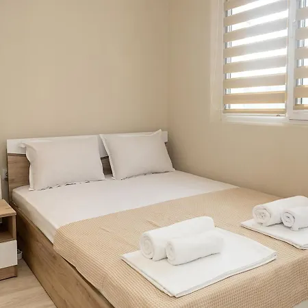 アパート Bright One-bedroom Flat With Balcony I Quiet Area By Flat Mаnаger ヴァルナ