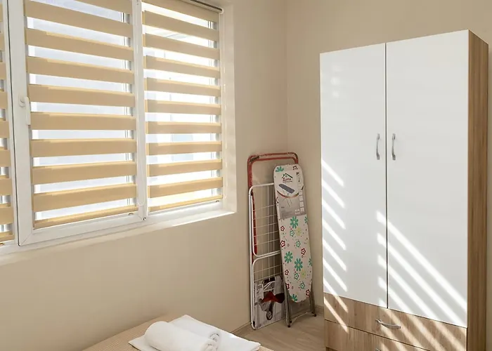 شقة Bright One-bedroom Flat With Balcony I Quiet Area By Flat Mаnаger *